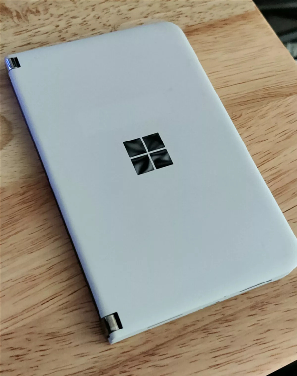微软新款Surface Duo被砍：短暂现身后紧急下架