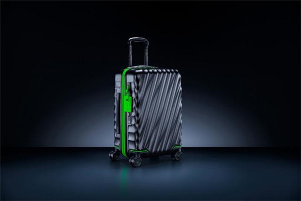 雷蛇推出TUMI限量版联名背包、登机箱，售价1500 - 6900元