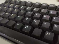 键盘按出来的字全乱了怎么回事 键盘乱键处理方法