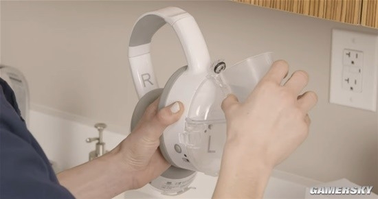 史上第一款清洁耳机：35秒就可以清理完所有耳垢