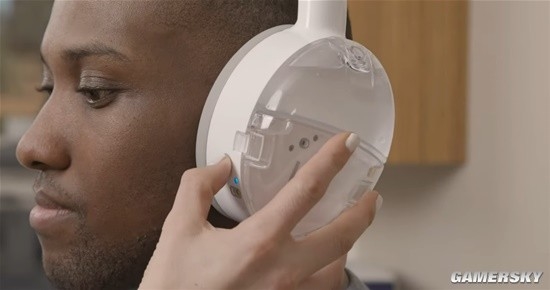 史上第一款清洁耳机：35秒就可以清理完所有耳垢